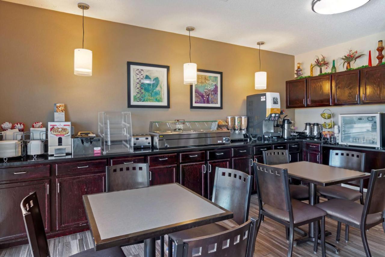Best Western Governors Inn And Suites Уичита Экстерьер фото